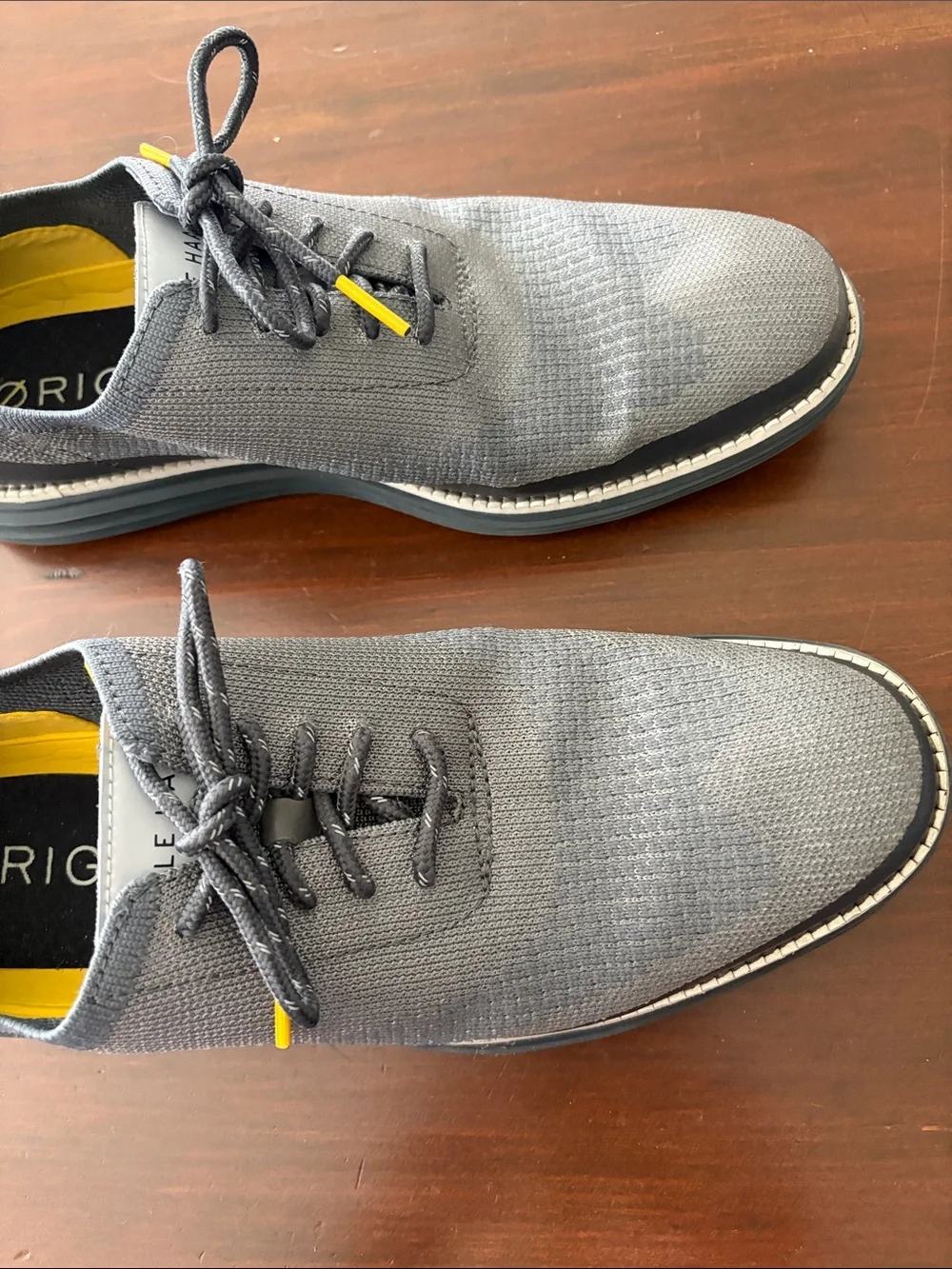 Cole Haan original grand Men's Gray Knit Lace-Up Casual Shoes with Yellow Accent
